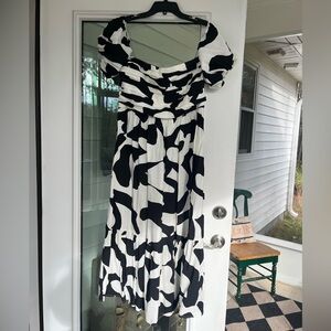 Abercrombie & Fitch Emerson Black and White Midi Dress Size LP